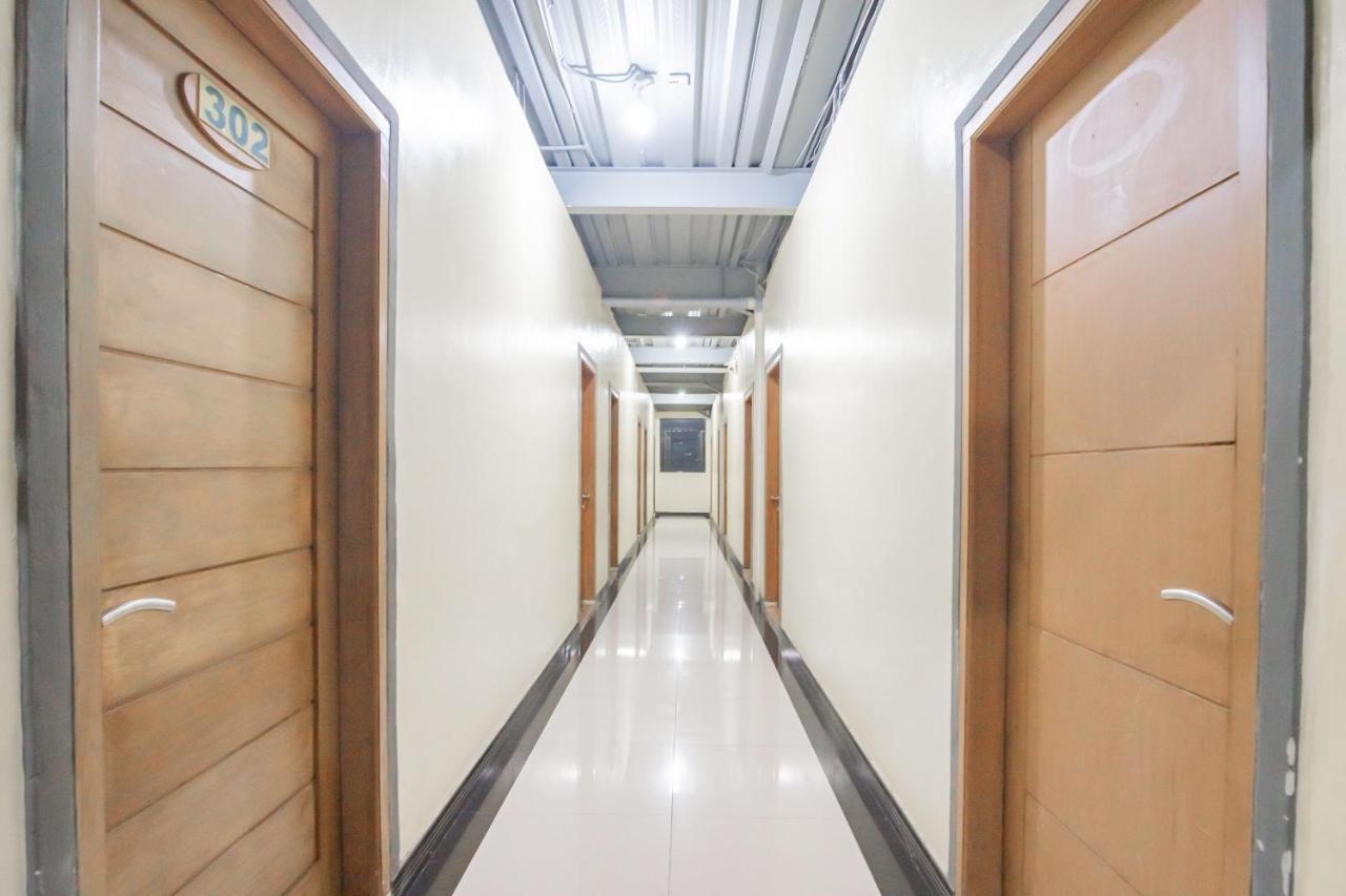 Hotel Reddoorz Syariah At Cigadung Raya Street Bandung Exteriér fotografie